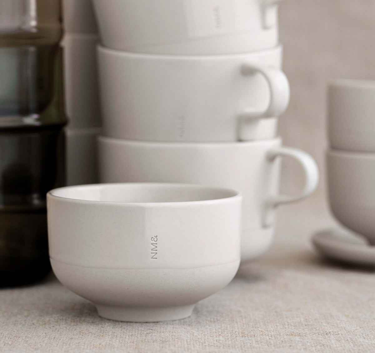 kaffekoppar "sand" designade av Carina Seth Andersson för designkollektionen NM&