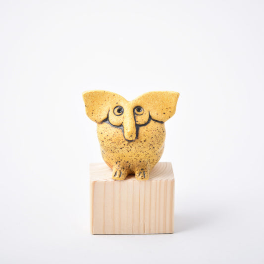 Figuren Olga från Lisa Larsons serie Okända djur på Nationalmuseum. Foto: Amanda Wendelius Nyström