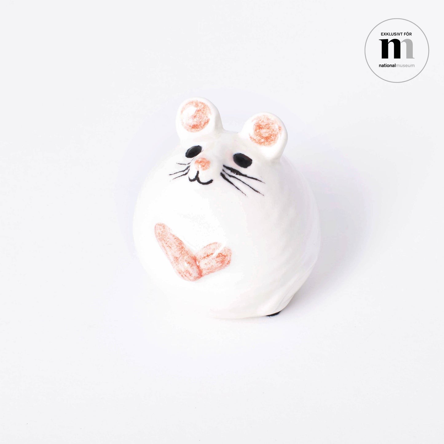 Mus av Lisa Larson i vitt och rosa exklusivt för Nationalmuseum