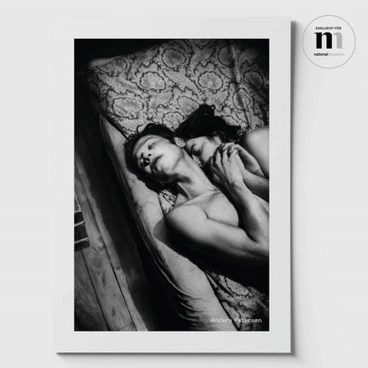 Svartvit A3 affisch med fotografi av Anders Petersen från utställningen the left shore på nationalmuseum