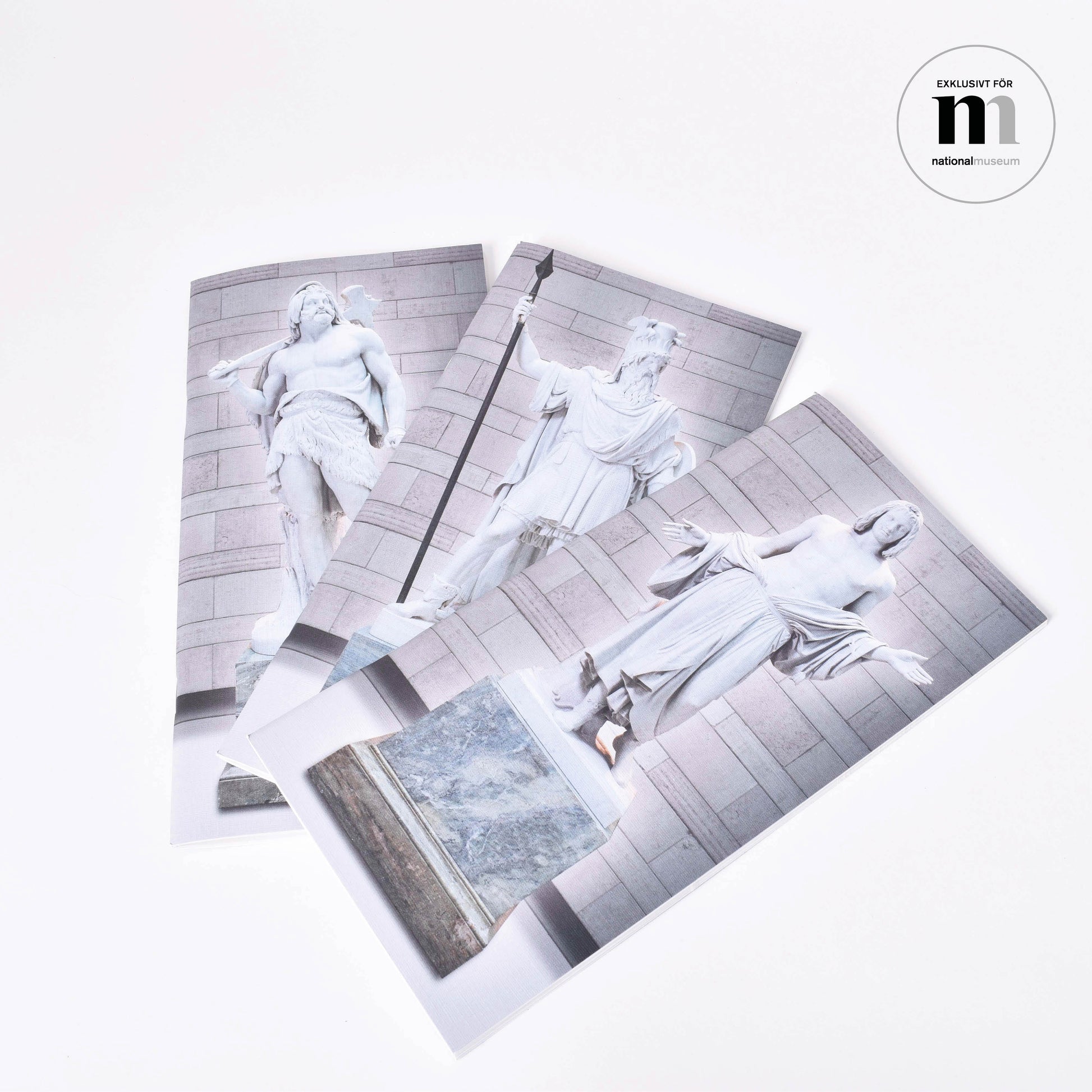 Anteckningshäfter med asagudarna Tor, Oden och Balder från Nationalmuseum