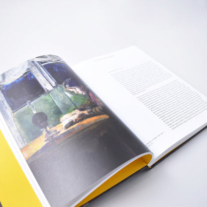 Insida i Utställningsakatalogen Harriet Backer med målning av Konstnären