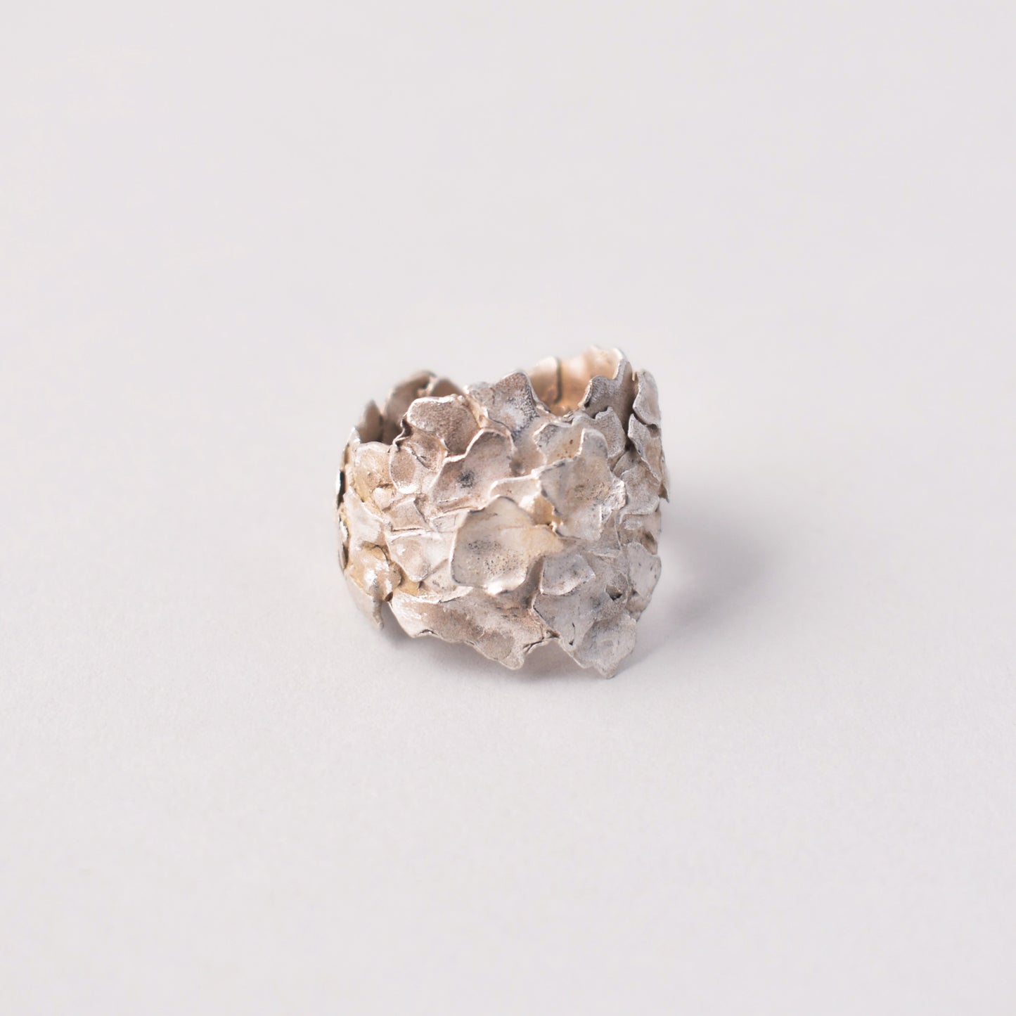 ring i 925 silver exklusiv för Nationalmuseum Shop designad av Ovrebruket