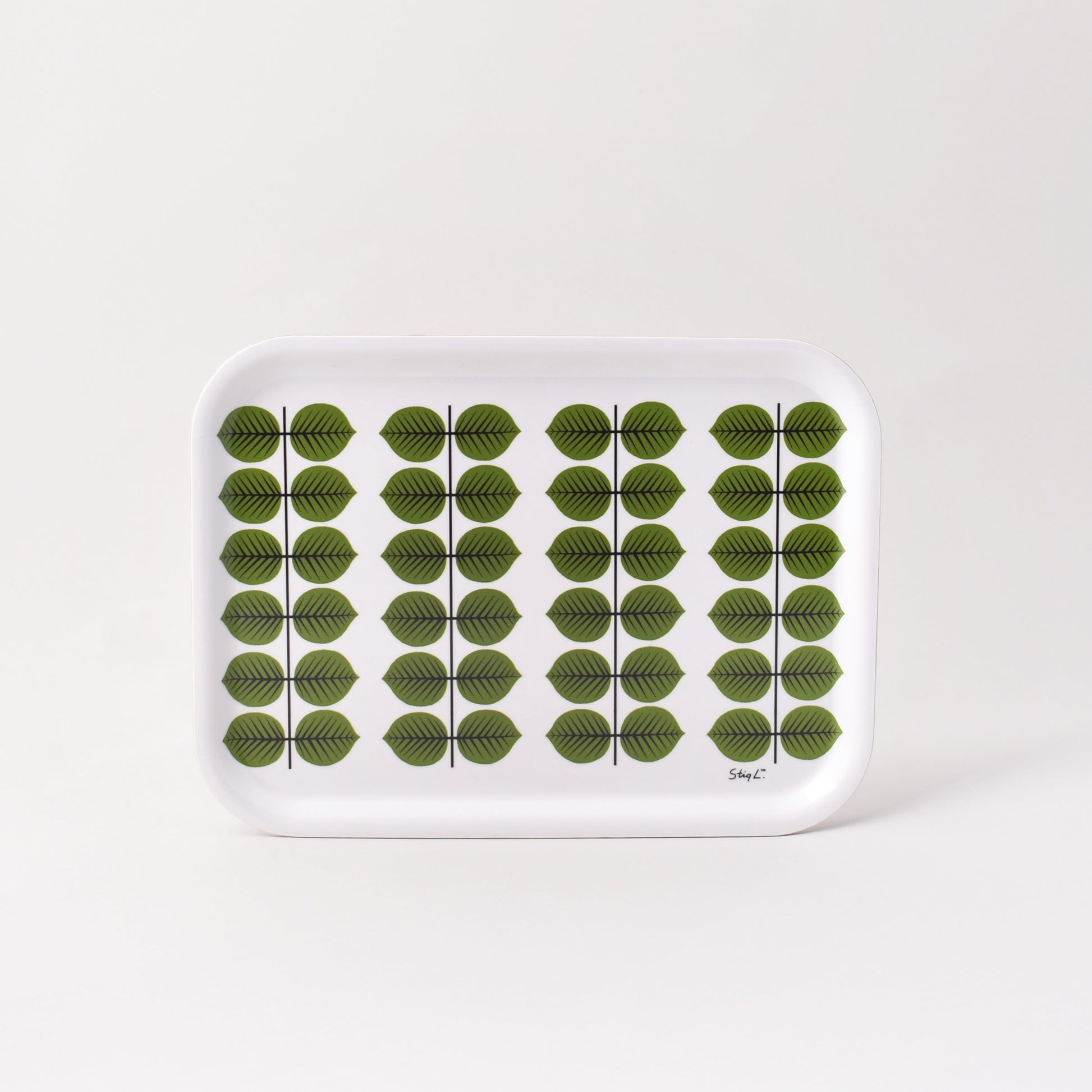 Rektangulär bricka med Stig Lindbergs mönster Berså från Nationalmuseum