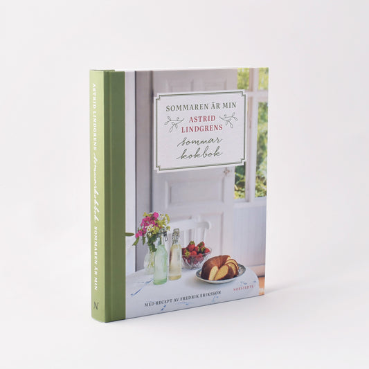 Vacker kokbok med recept för den svenska sommaren av Astrid Lindgren och Fredrik Eriksson