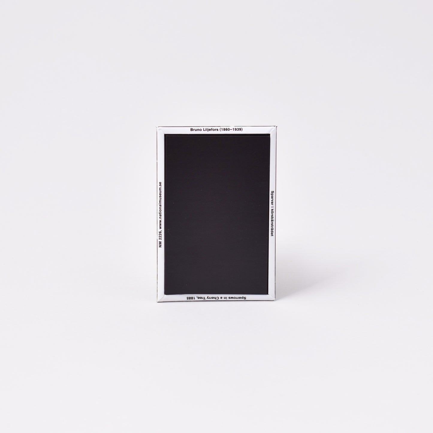 baksida av magnet med målning av Bruno Liljefors sparvar från Nationalmuseum