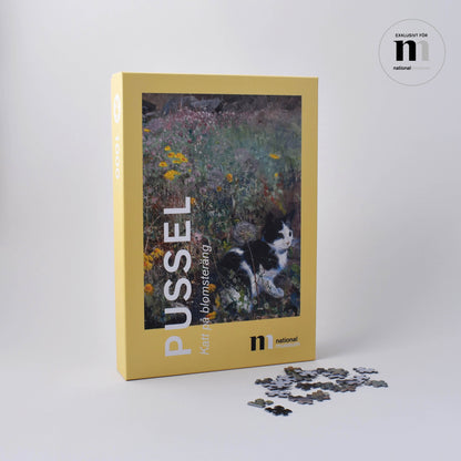 pussel i snygg gul ask med Bruno Liljefors målning katt på blomsteräng från Nationalmuseum