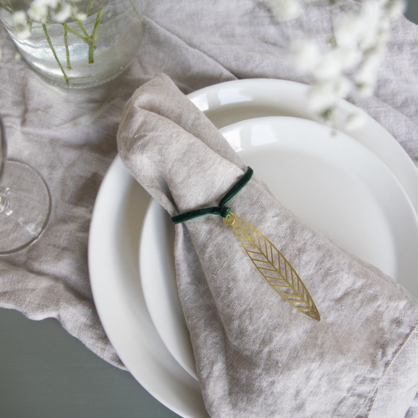 Dukning med Stig Lidbergs hänge Salix