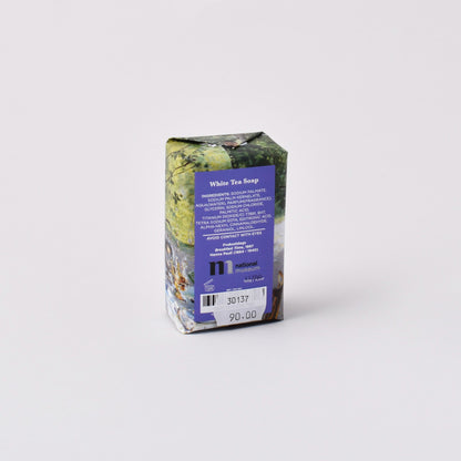 Baksida av tvål med motivet frukostdags och doft av vitt te