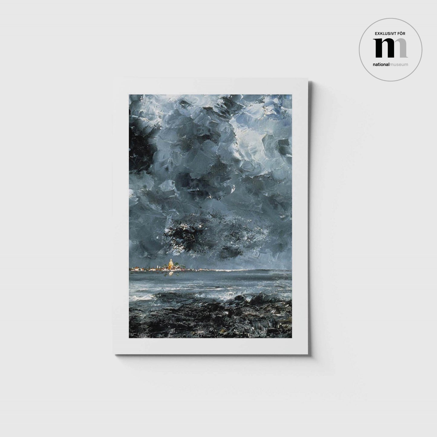 Stort vykort med Strindbergs målning Staden från Nationalmuseum