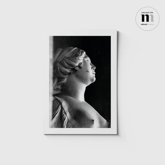 vykort med svartvitt foto av skulpturen Urania från Nationalmuseum