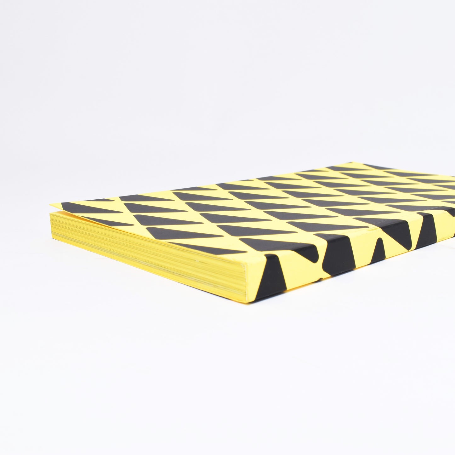 Boken nationalmuseum design med gula sidor 