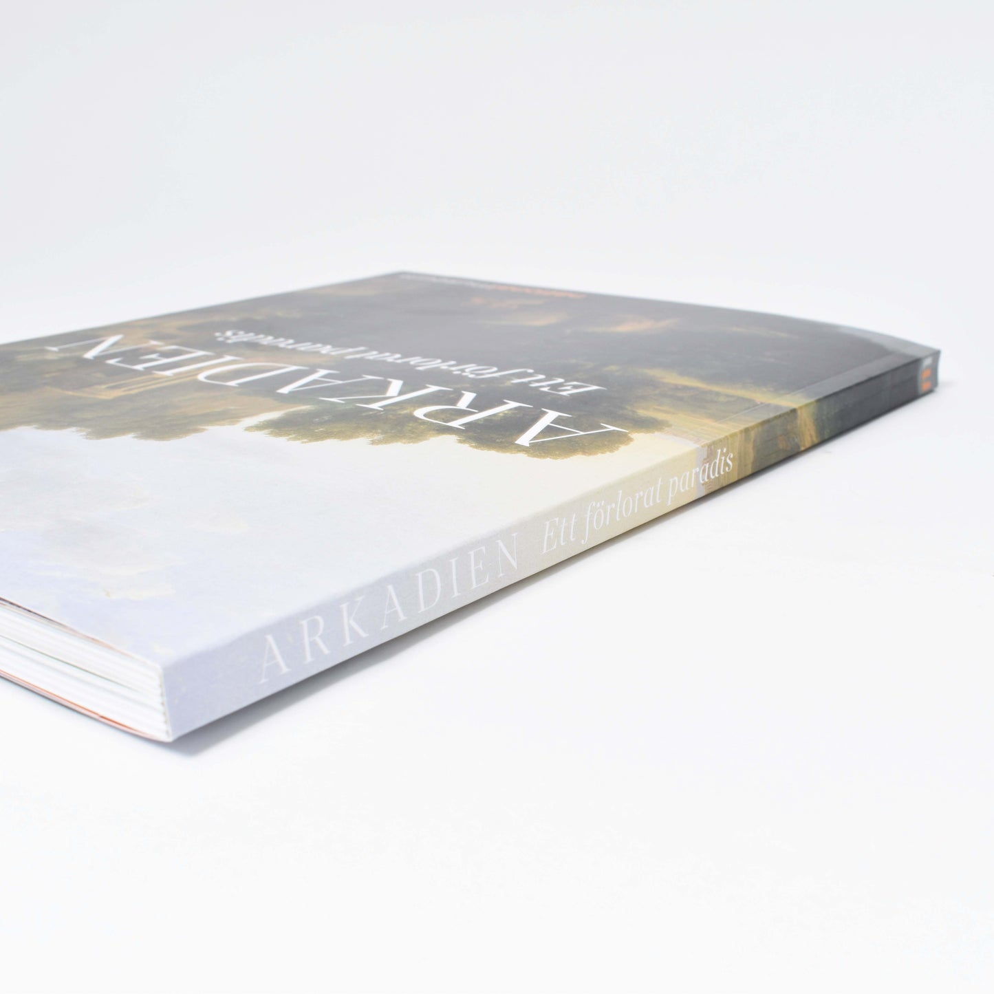 utställningenskatalogen "arkadien" liggande