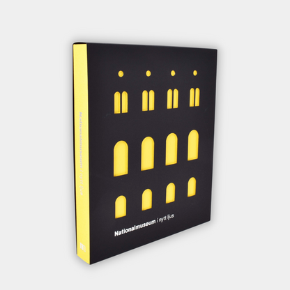 Boken nationalmuseum i nytt ljus i fodral med motiv av nationalmuseums fönster