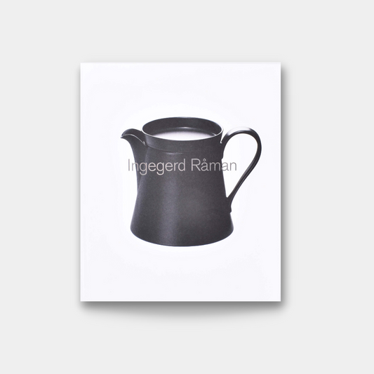 Bok omslag till boken om ingegerd råman i vitt med svart kanna