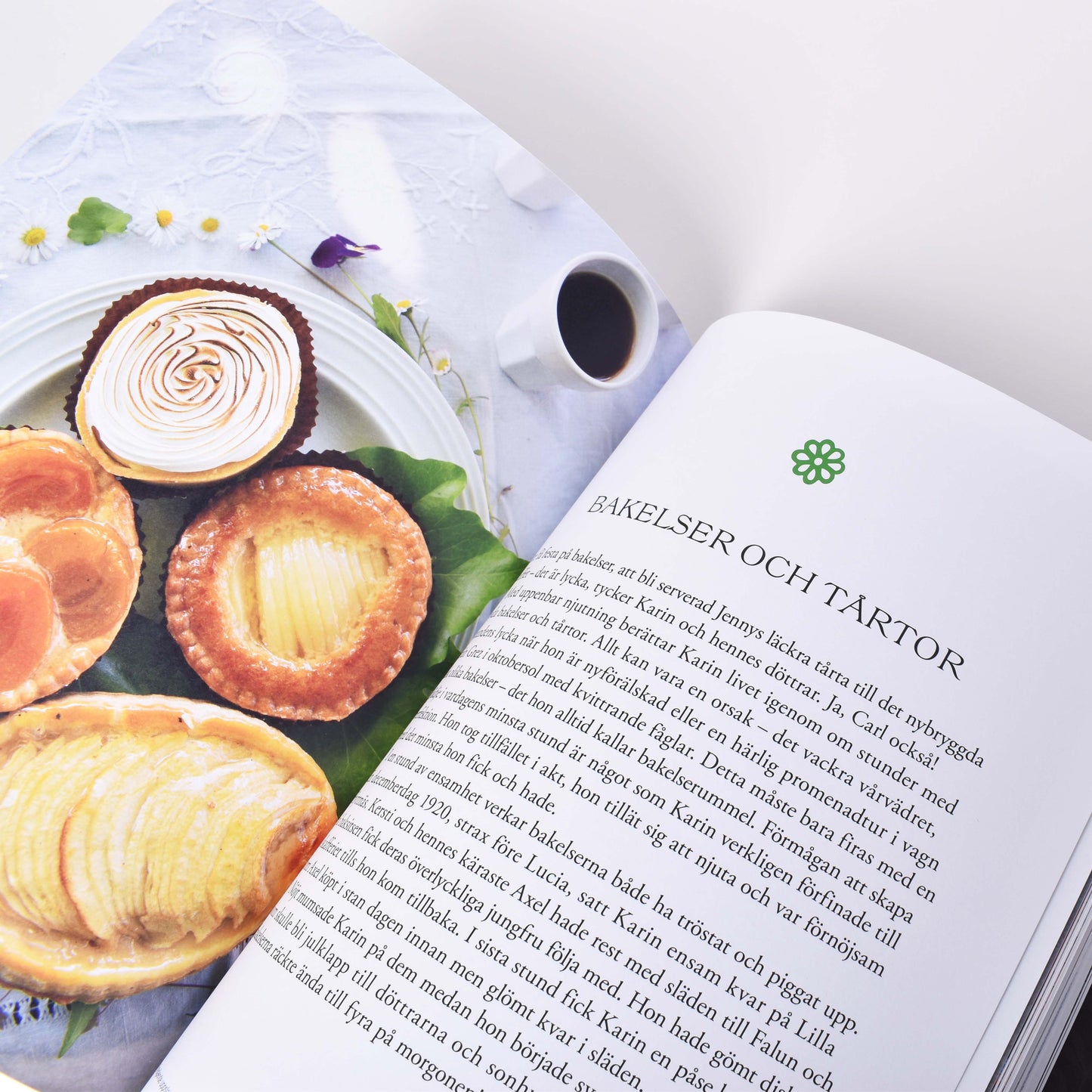 en kakbok-bakelser och tårtor-recept-carllarsson