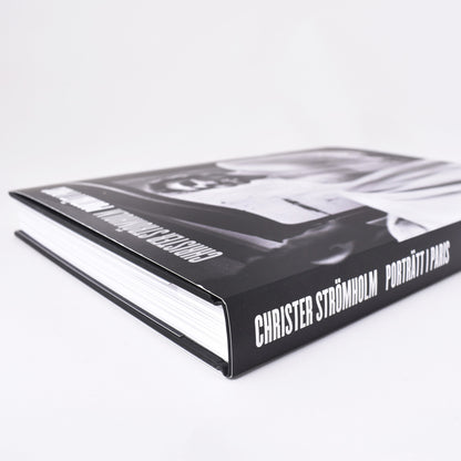 Närbild på pärmen till boken om Christer Strömholms fotografier från NAtionalmuseum