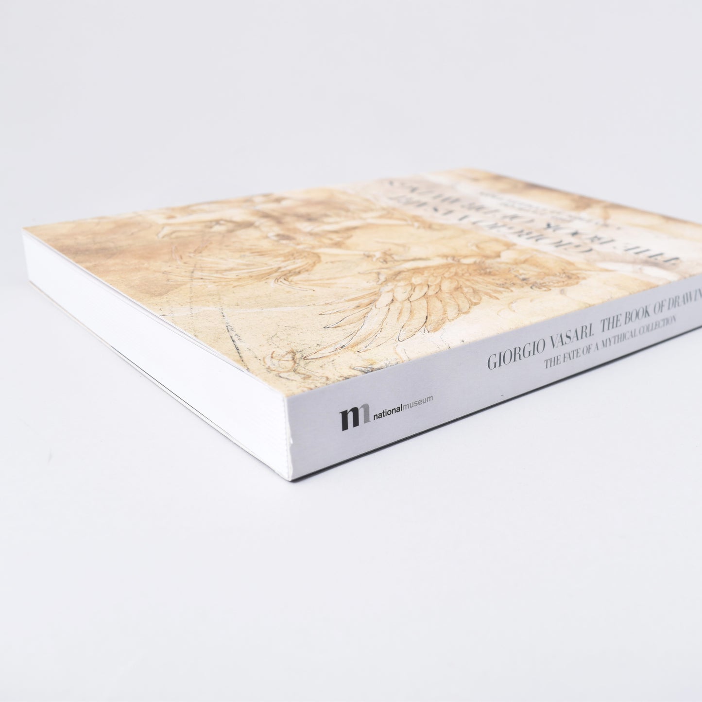 Närbild på pärmen till boken om Giorgio Vasaris teckningssamling med Nationalmuseum logga