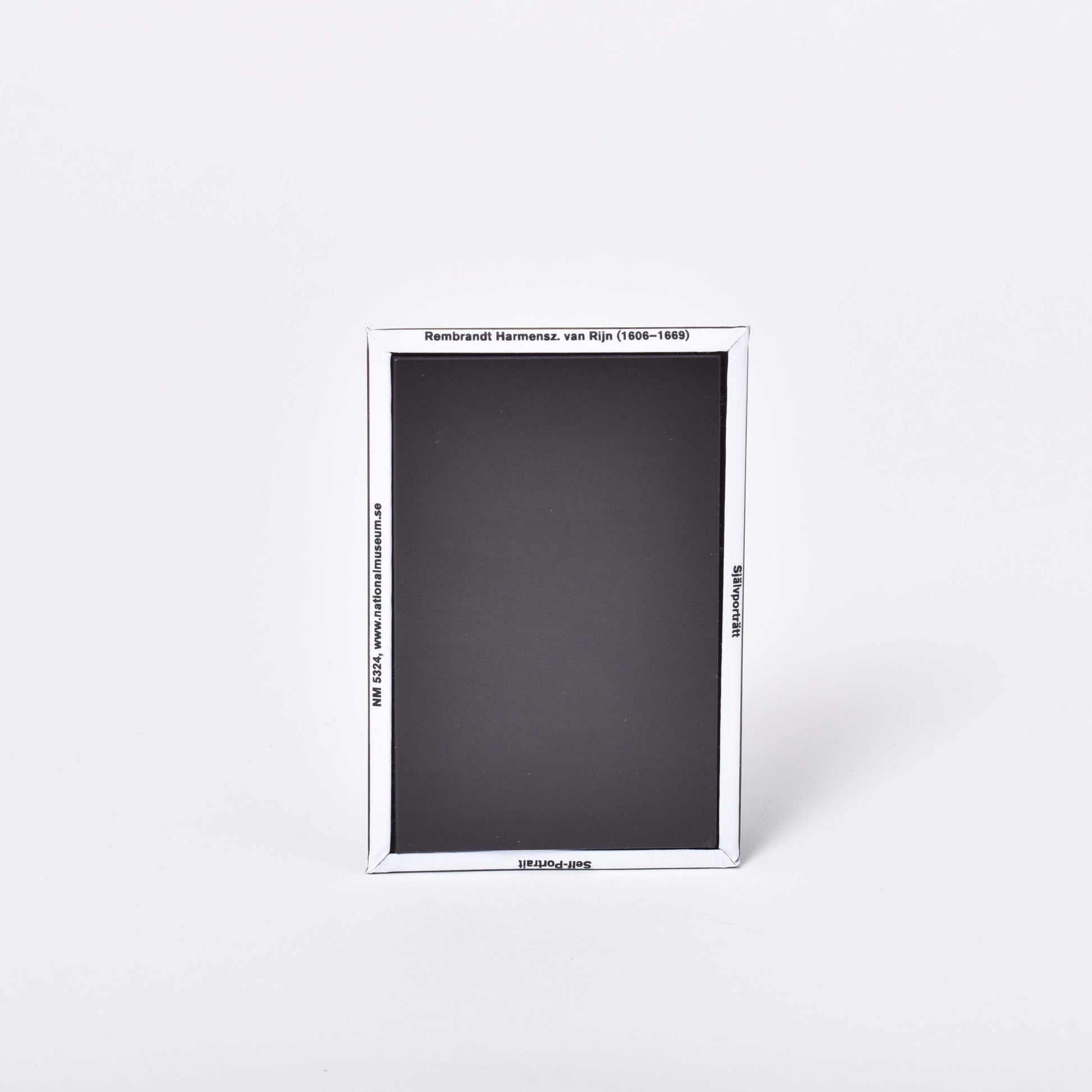 svart baksida till magnet med rembrants självporträtt