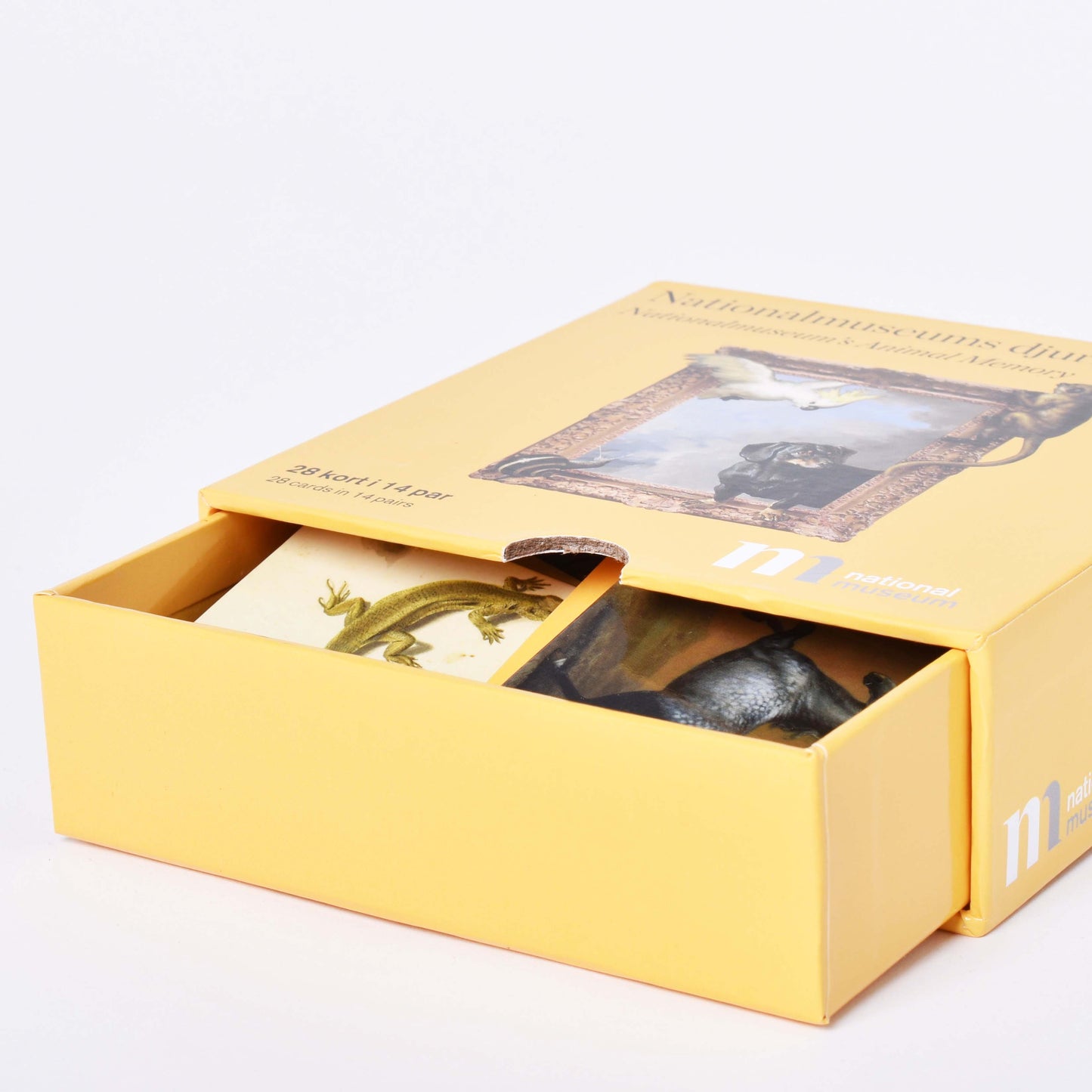 Memoryspel i gul förpackning med motiv av Djur på rymmen