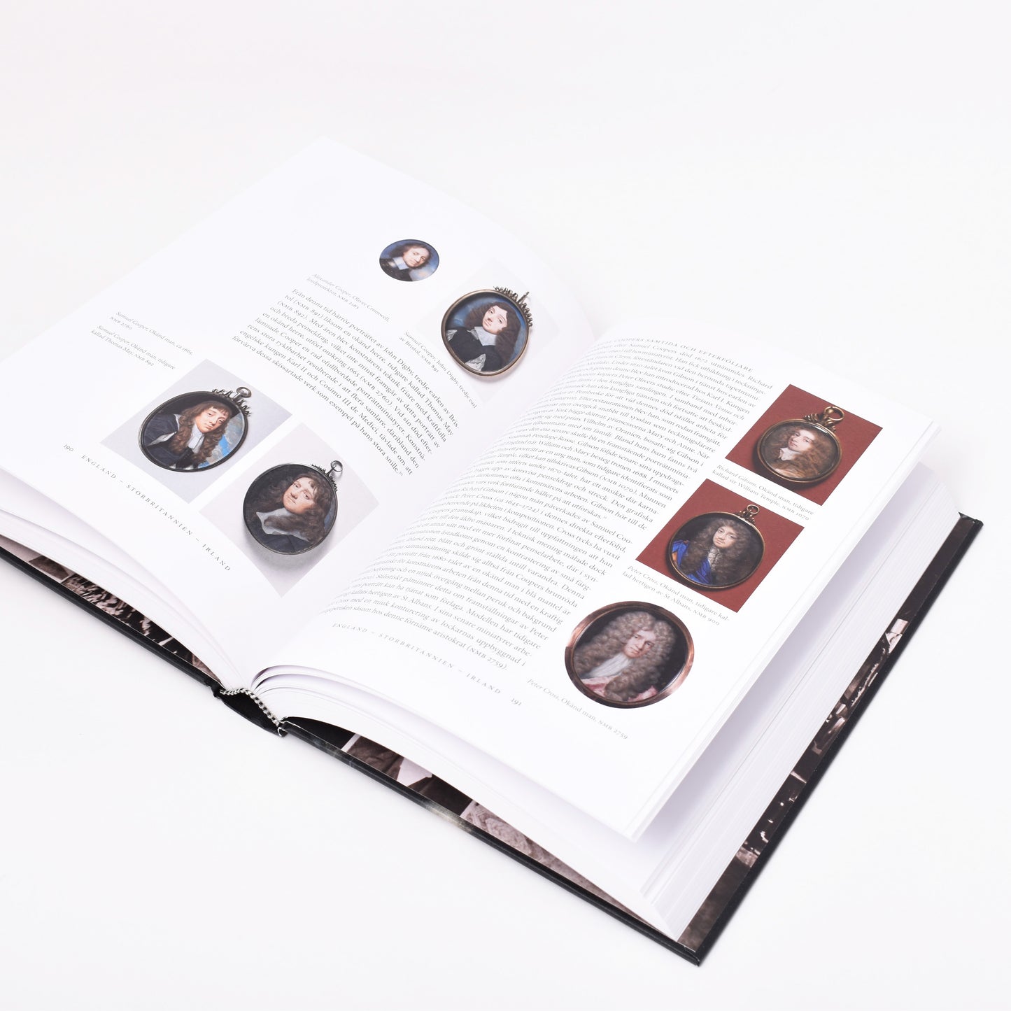 insida i boken miniatyrmåleri i Nationalmuseum med bilder på 7 miniatyrer från samlingarna